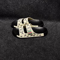 Slippers White Geometric Print